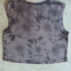 Tie-Dye Sleeveless Muscle Top - Gray